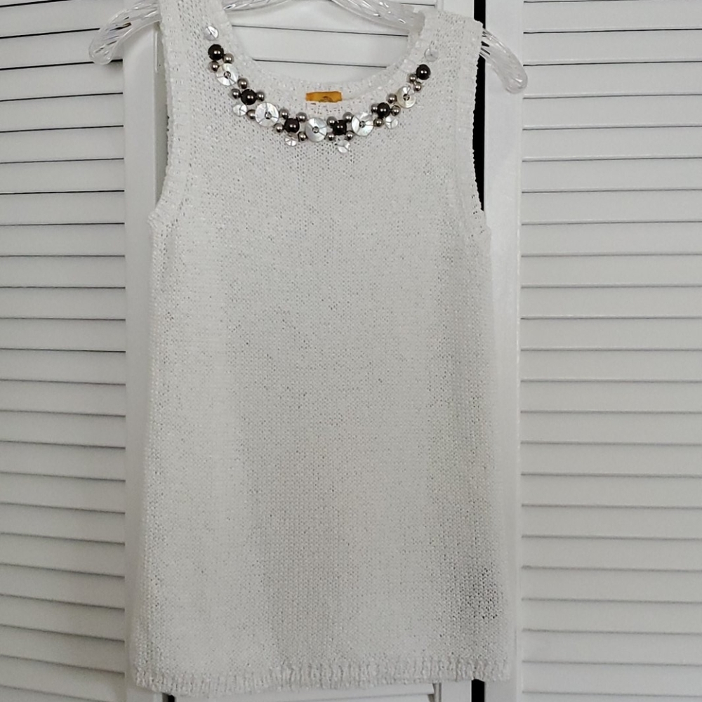 Ruby Rd. Sleeveless white top